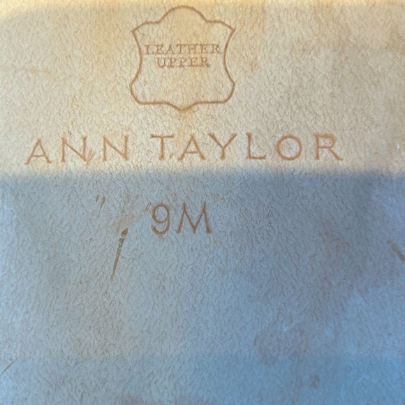 ANN TAYLOR s9 pointy toe cap flats-So cute! Leather/suede Sml marks c last pics - Picture 4 of 8